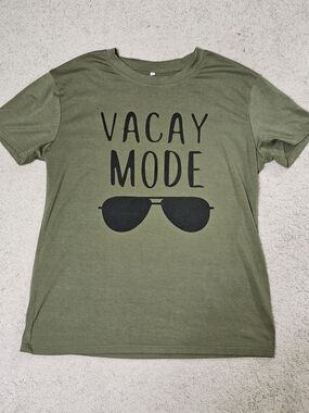 Vacay Mode Olive Green Short Sleeve Tee Medium